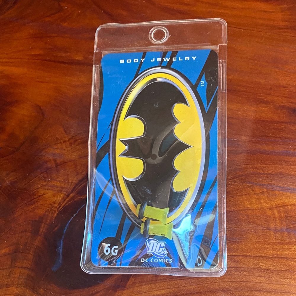 DC Comics Yellow 6G Plugs Gauges